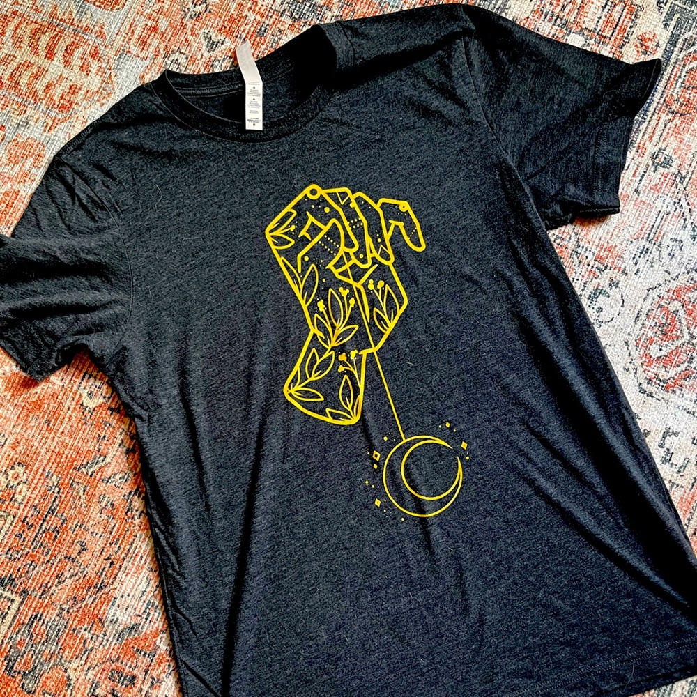 Heather grey crescent moon tee (M)